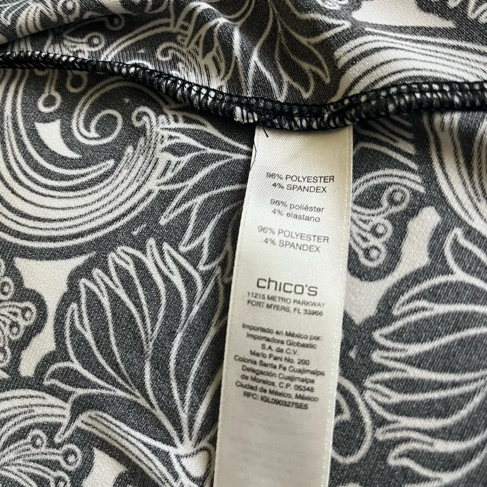Chico’s Black and White Floral Print Short Sleeve Women’s Top Tunic Sz 2‎